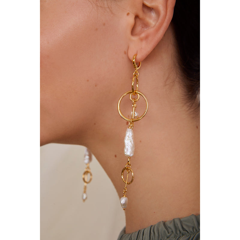 Pearl Mobile Earring in Rhodium