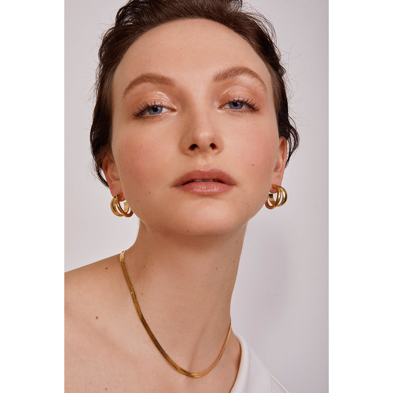 Pearl Herringbone Necklace in Gold