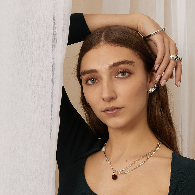 Sheath Earring in Silver